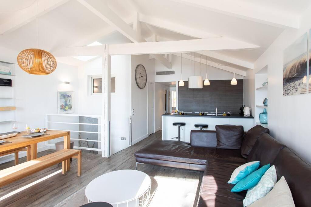 #40 Bright Sea View Suite For 6 2Mins Walk Port & Sea 滨海自由城 外观 照片